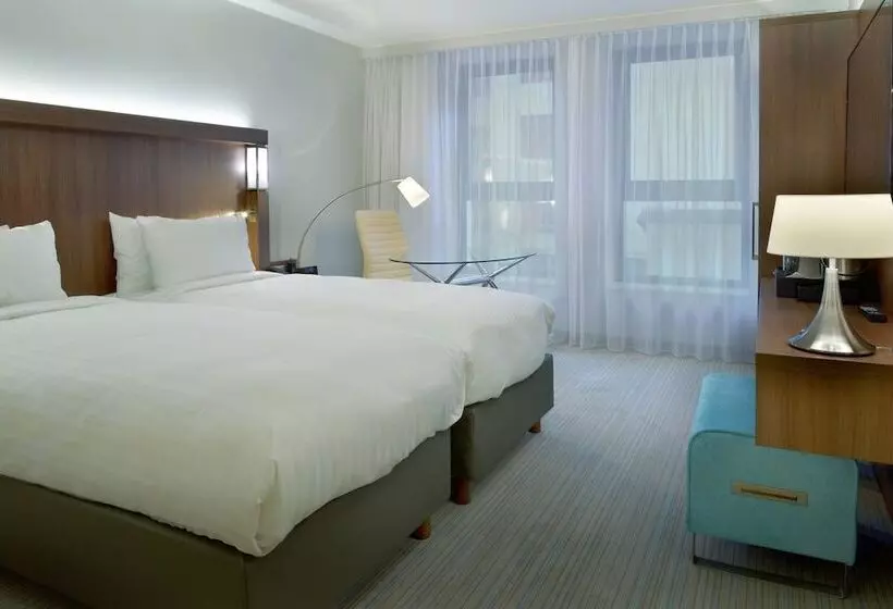 هتل Courtyard By Marriott Brussels Eu