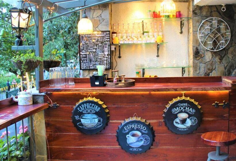 فندق Lakeside Inn Nainital