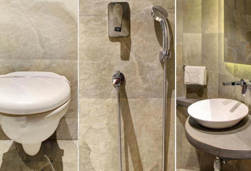 فندق Lakeside Inn Nainital