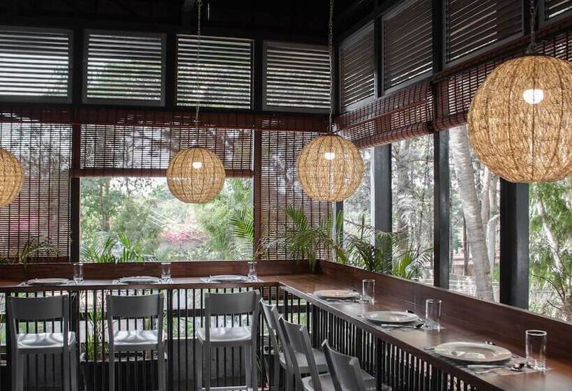 هتل Olive Golflinks  By Embassy Group