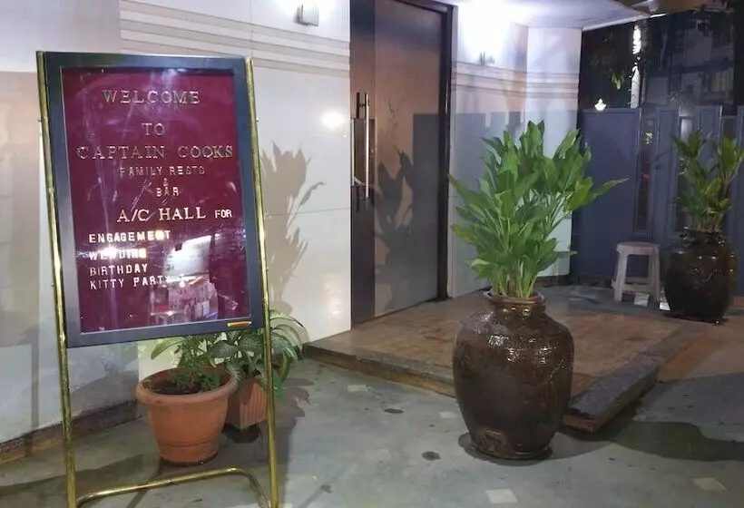 ホテル Panchratna Panvel