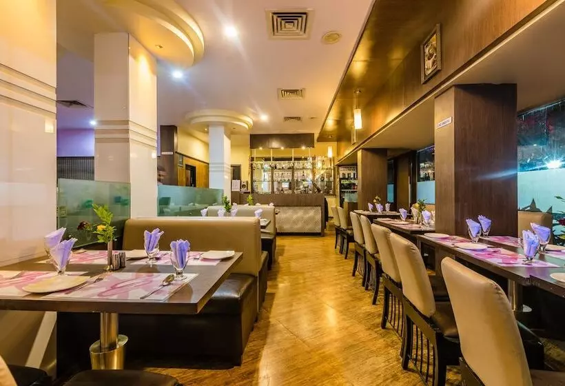 ホテル Panchratna Panvel