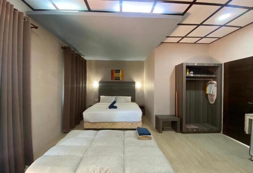 Отель Pandan Laut Beach Resort