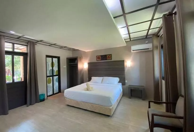 ホテル Pandan Laut Beach Resort