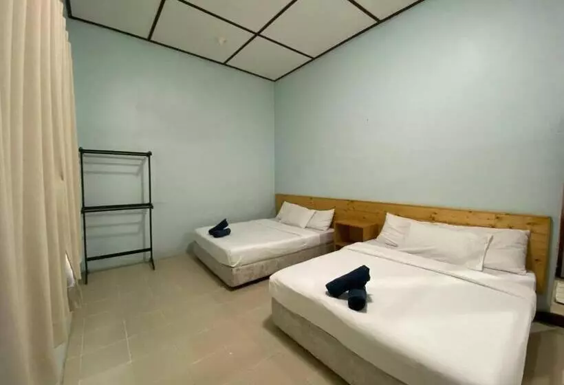ホテル Pandan Laut Beach Resort