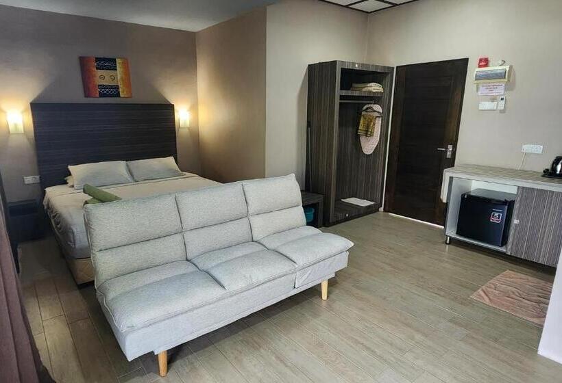 Отель Pandan Laut Beach Resort