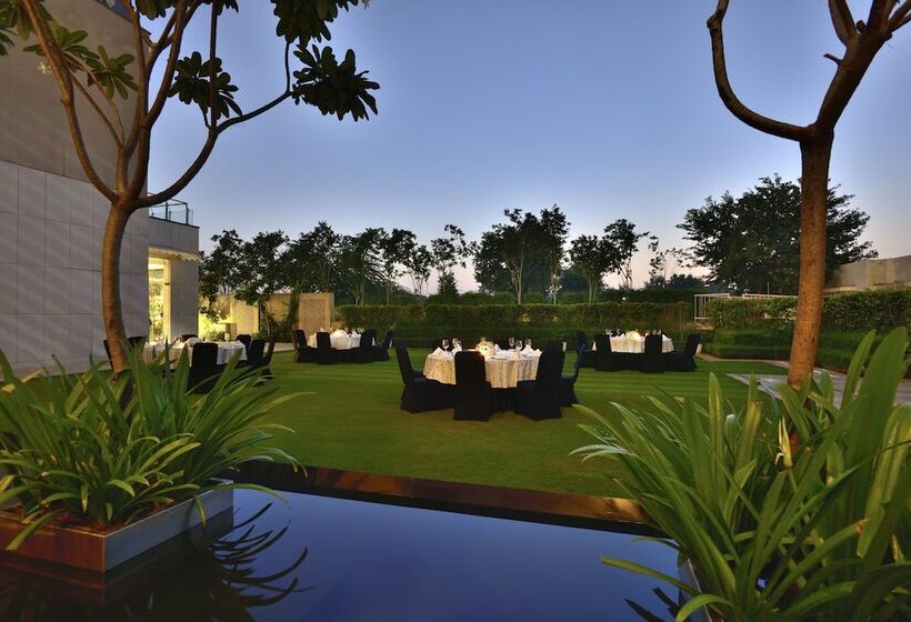 Hotel Radisson Blu Faridabad