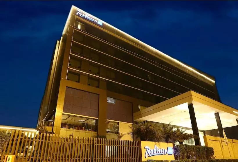 Hotelli Radisson Blu Faridabad