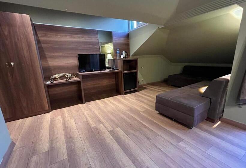 هتل Real King Suite