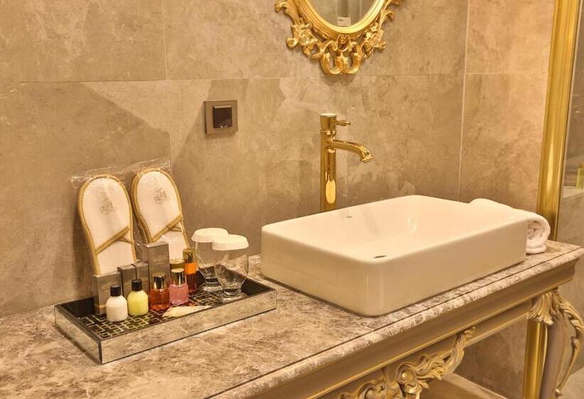 هتل Real King Suite