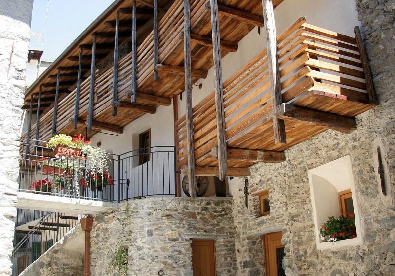 Ostello Del Castello Tirano