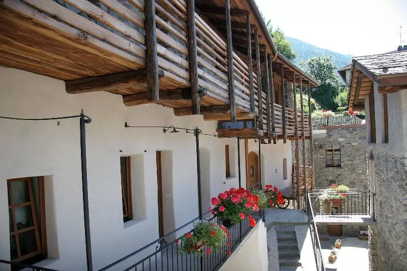 Ostello Del Castello Tirano