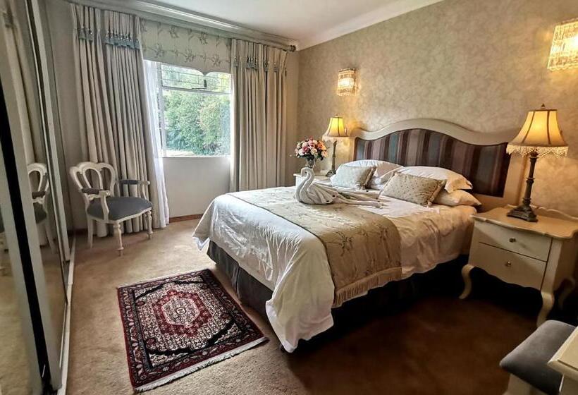 Pension Royal Ridge Guest House