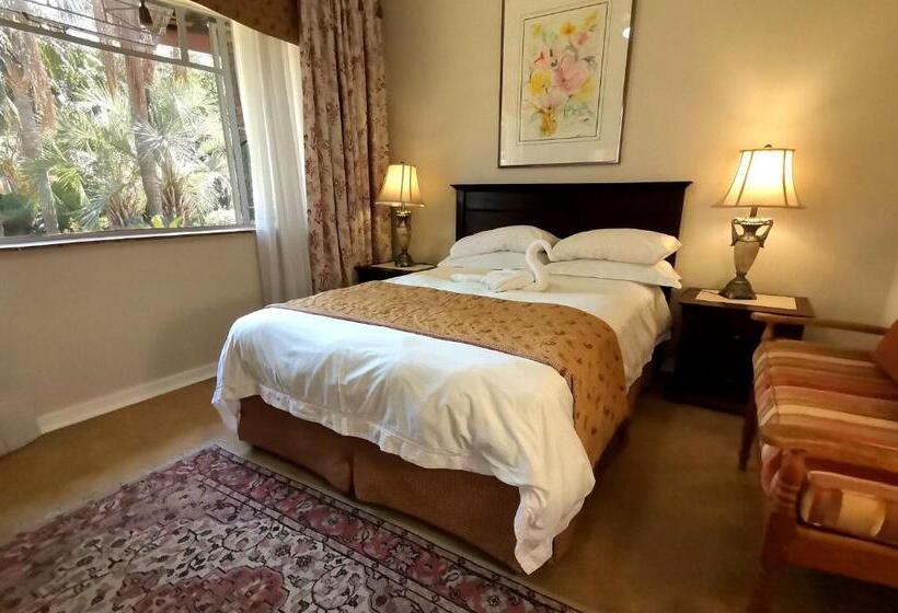 Pension Royal Ridge Guest House