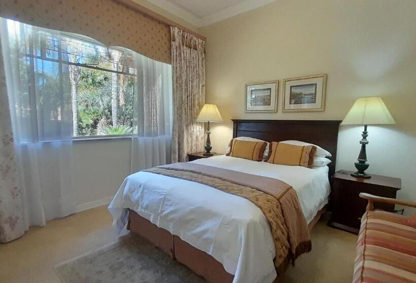 Pension Royal Ridge Guest House