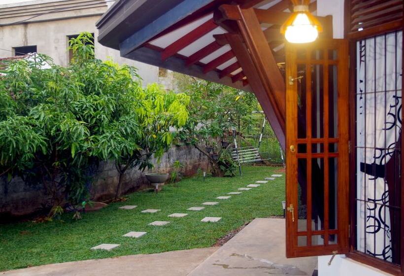 펜션 The Hermitage Negombo