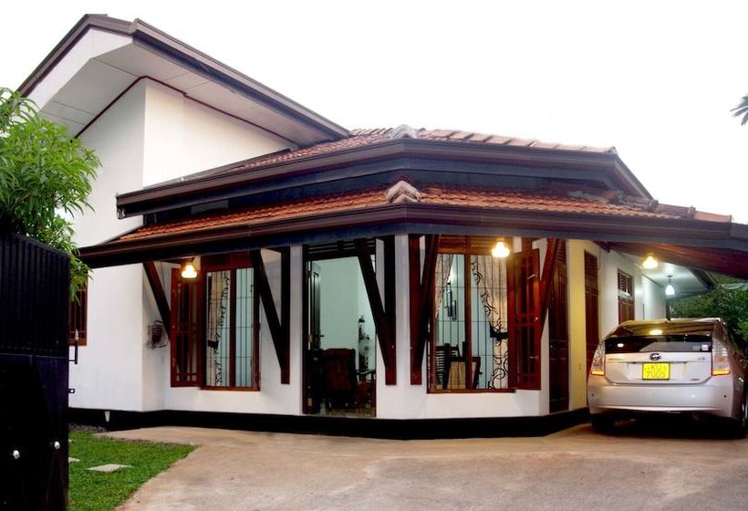 펜션 The Hermitage Negombo