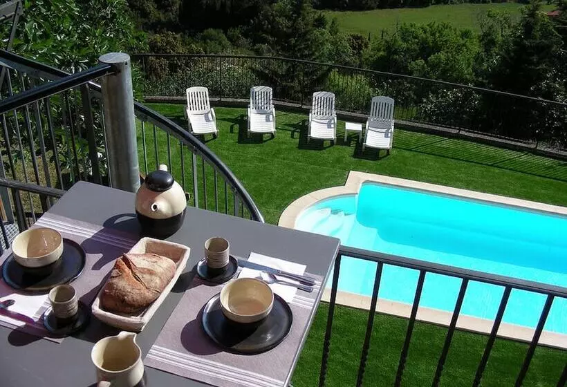 تختخواب و صبحانه écurie De Cucugnan