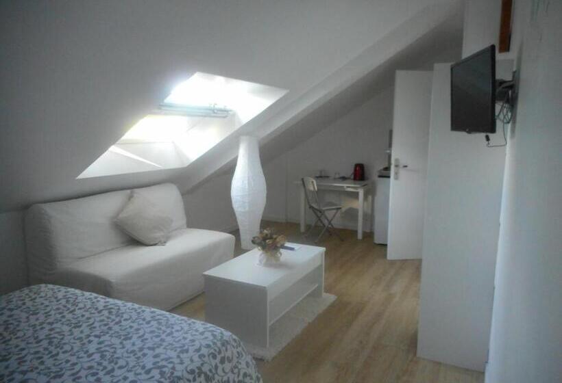 민박 Gadeyne Nathalie Le Chalet De Malvoue