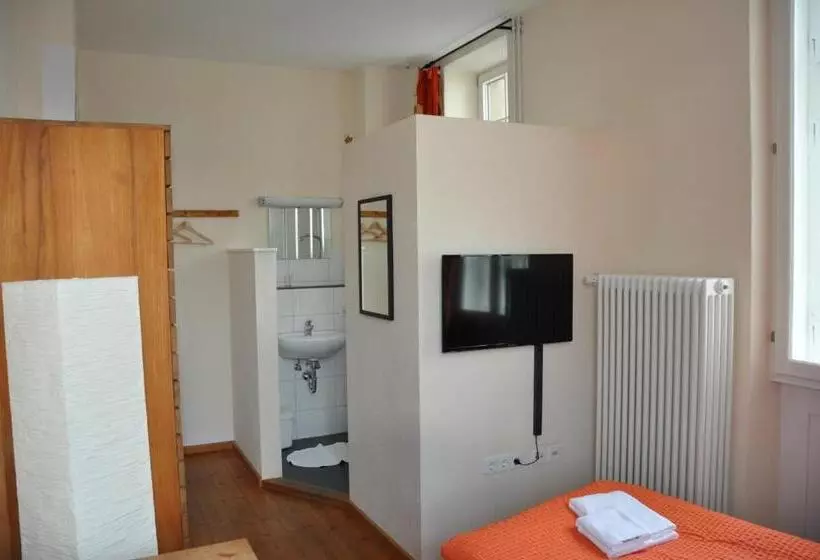 Aamiaismajoitus (B&B) Gästehaus Stuttgart36