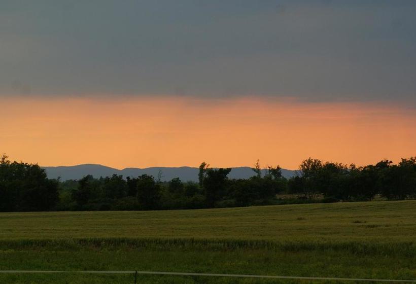 Bed and Breakfast Le Mas De La Chérine