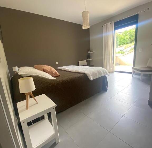 Bed and Breakfast Les Centaurines