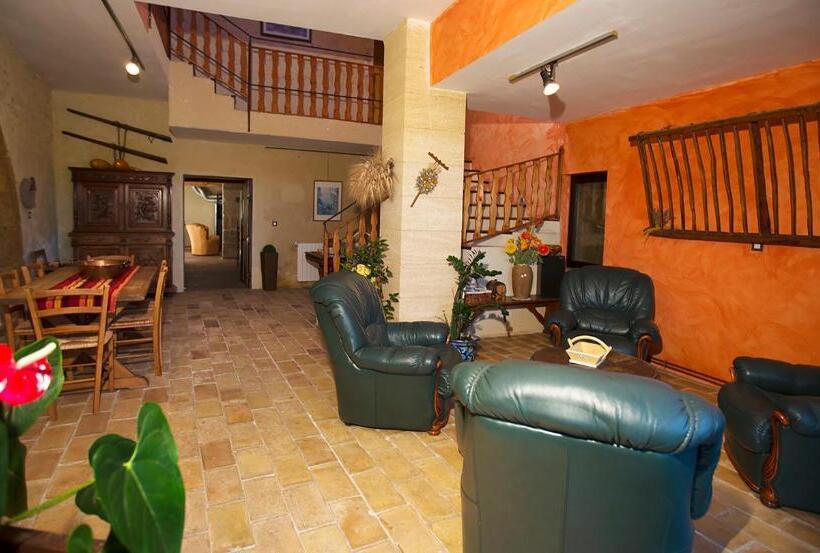 ベッドアンドブレックファースト Maison D Hôtes Lou Geneste