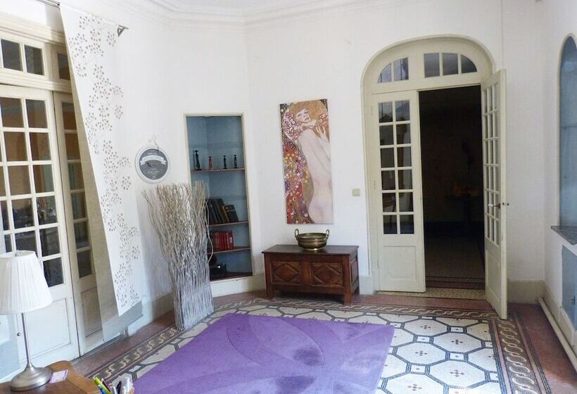 ベッドアンドブレックファースト Mas Moise