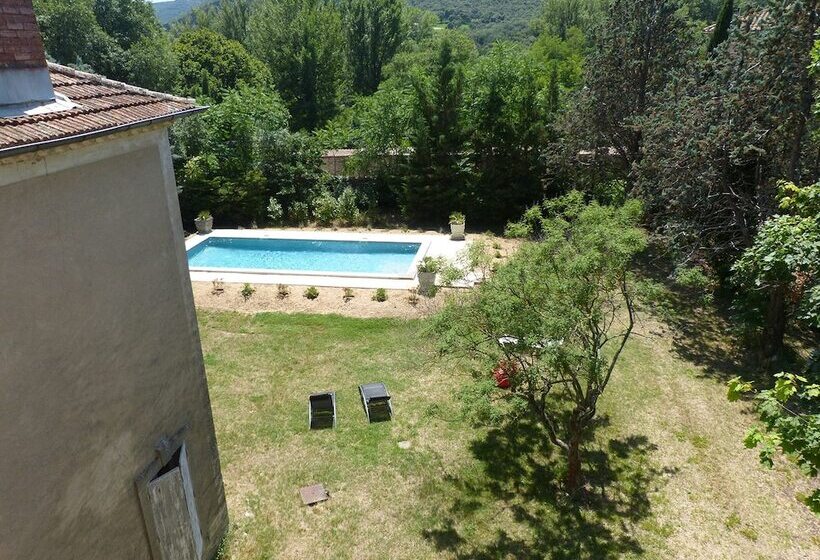 ベッドアンドブレックファースト Mas Moise