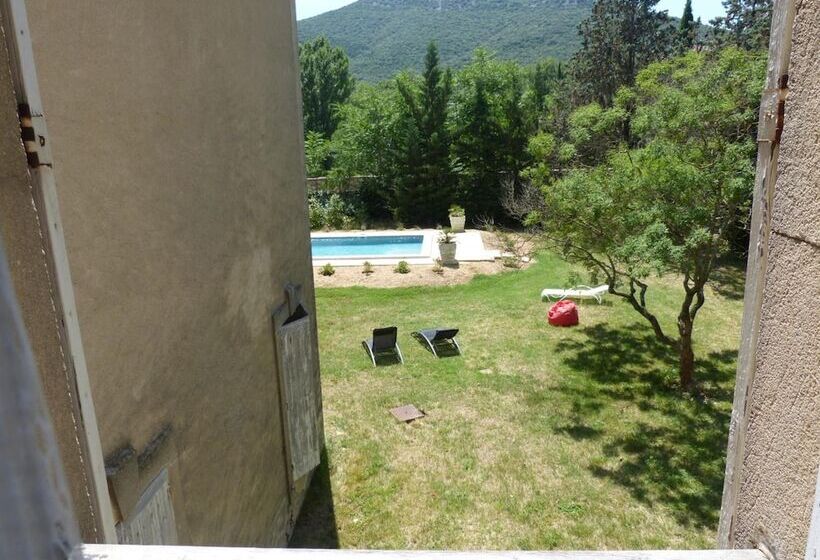 ベッドアンドブレックファースト Mas Moise