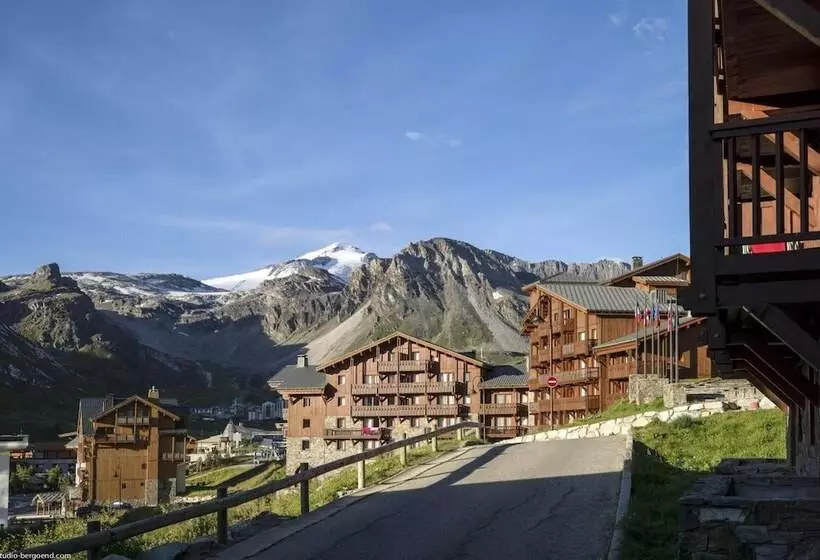 هتل Chalet Montana Airelles