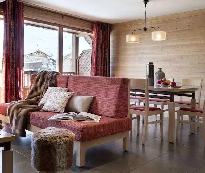 هتل Chalet Montana Airelles