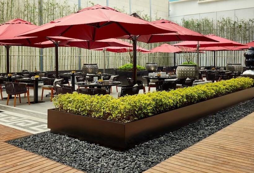 Отель Fairmont Chengdu