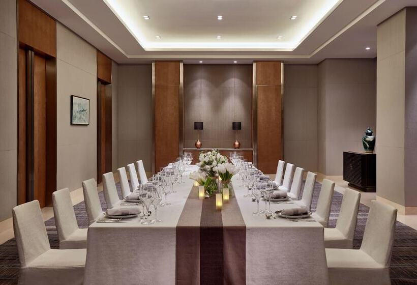 Отель Fairmont Chengdu