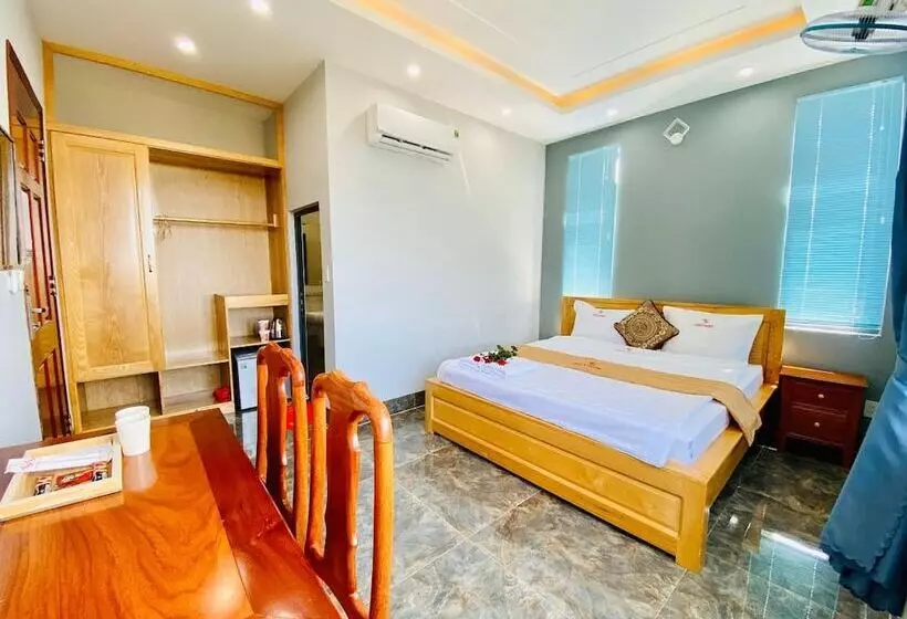 هتل Hoang Ngoc