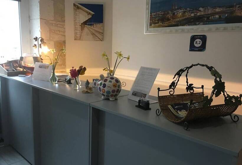 Отель L'art Dit Vin