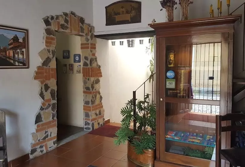 هتل Las Piletas