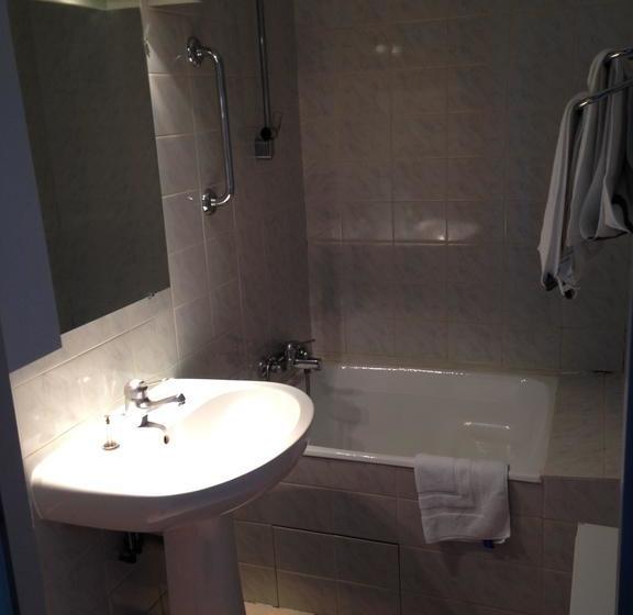 فندق Hôtel Restaurant Le Lac Bleu