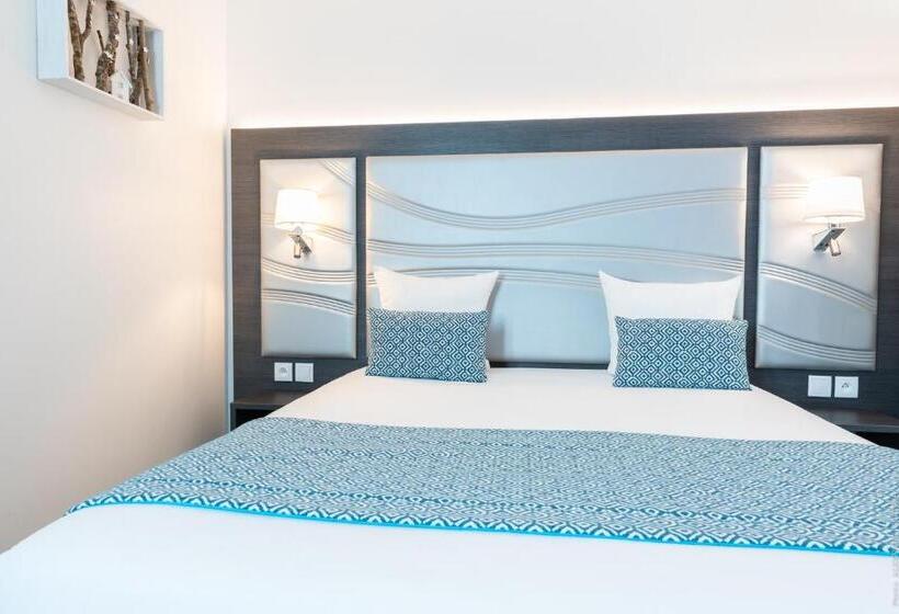 هتل Versailles Chantiers