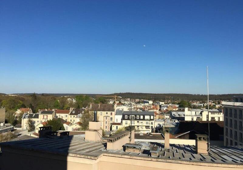 هتل Versailles Chantiers