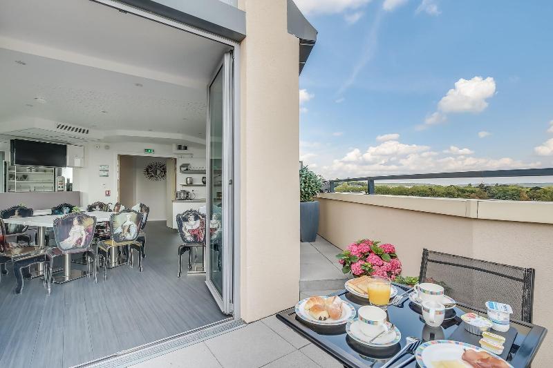 هتل Versailles Chantiers