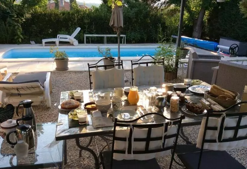 ベッドアンドブレックファースト Chambre D Hôtes Villa De La Sueur Au Bonheur