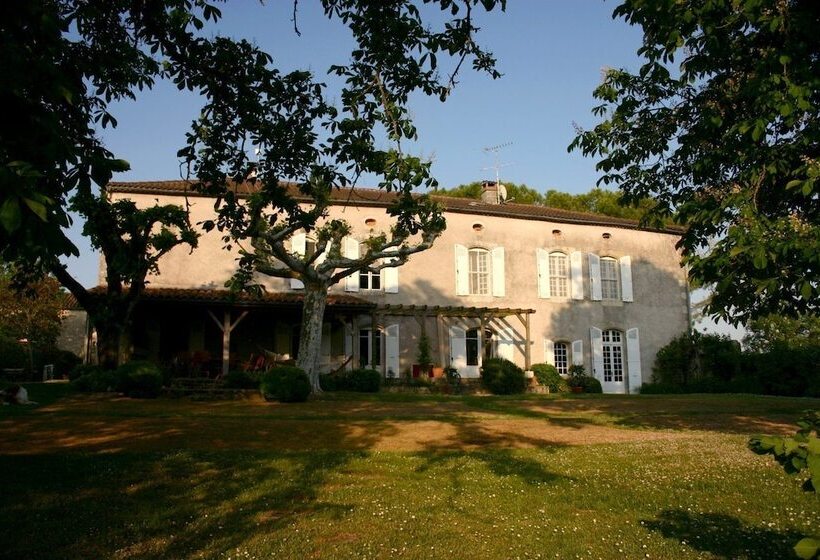 ベッドアンドブレックファースト Domaine De La Brette Chambres D Hôtes