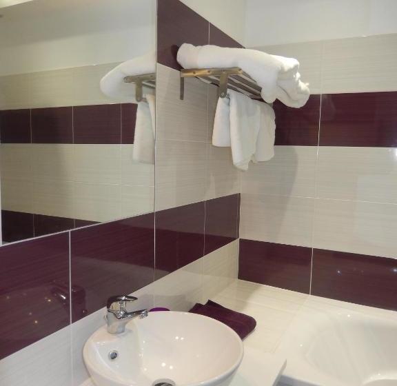 צימר Domaine De Puyrousse