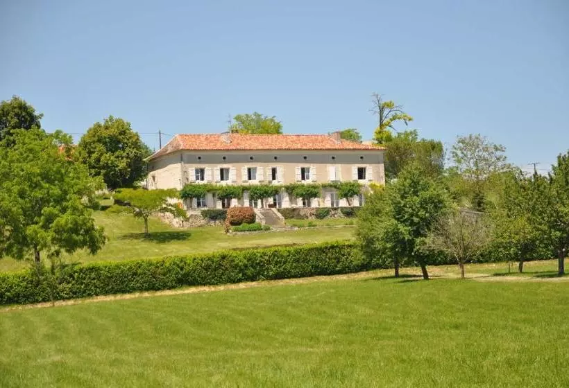 Aamiaismajoitus (B&B) Domaine De Puyrousse