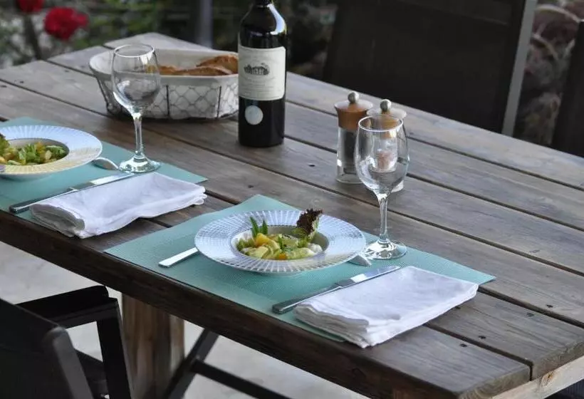 Aamiaismajoitus (B&B) Le Lion D Or En Perigord