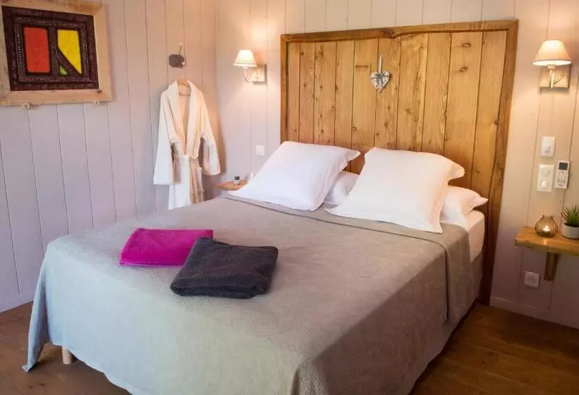 Aamiaismajoitus (B&B) Le Lion D Or En Perigord