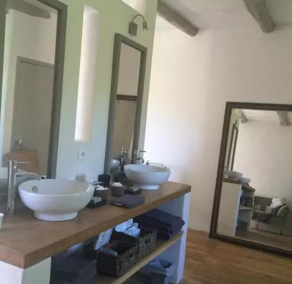 Aamiaismajoitus (B&B) Le Mas De Laval