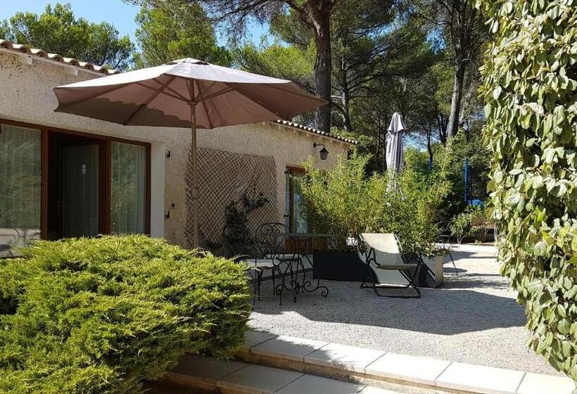 住宿加早餐  Les Mazets Du Luberon