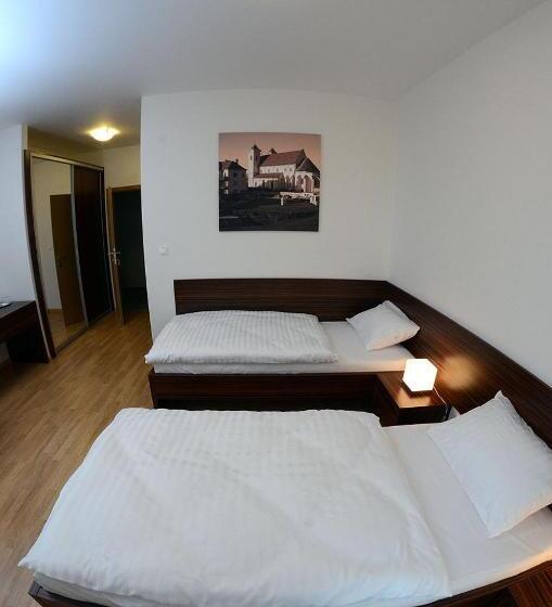 בית מלון כפרי Bélier